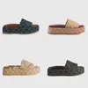 Designer Slide Dam G Sandaler Herr Tofflor Flip Flops Lyx Platt Tjockbottnad Broderi Tryckt Jelly Gummi Läder Dam Dr ShoesXU71