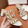 Z projektantem pudełka VT Sandal High Obcin 2022 Brand najnowszy luksusowy designerski skórzane kobiety Sandały Sandały Slingback Pumps Ladies Sexy High Heels FA Valentine Rxk1