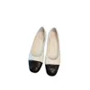 2022 Sandalias de tacón alto de ballet para mujer Zapatos sin cordones de cuero con bloques de color de tacón bajo de diseñador