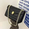 Purses Chain Messenger Bag 2022 새로운 엠보싱 다목적 머리 소형 광장 여성 핸드백