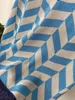 2022 Summer New Tees 니트 여성 니트웨어 스웨터 조끼 대조적 검사 대비 색상은 명백하고 동일한 v- 넥 소매 소매 양복 조끼