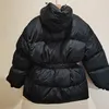 같은 단락 Kardashian 겉옷 코트 디자이너 겨울 여자 검은 색 패딩면 긴 소매 코트 빈티지 스트리트 스타일 두꺼운 후드 재킷 mud4