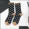 Pièces de chaussures Accessoires 5 paires / lot Lettre chaude Go Funny Chaussettes Casual Cute Women Animal Cartoon Souris Canard Coton Invi Croccharmshop Dhkrl