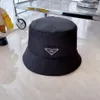 Fashion Bucket Hat Designer Hats Simple Ball Cap for Mens Woman Black White Optional Caps High Quality
