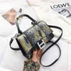 Sac pour femmes nouveau modèle à la mode 2023 pour femmes sling one Shoulder Messenger Bag mains polyvalentes s Purses liquidation