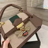 Moda bayan lüks tasarımcılar çanta küçük arı omuz crossbody çanta çanta deri yüksek kaliteli messenger cüzdan 2022 debriyaj totes bayan cüzdan