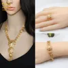 Afrikaanse fijne sieraden sets gouden kleur kettingen oorbellen set Indiase armbandringen voor vrouwen Dubai Nigeriaanse huwelijksgeschenken 220818