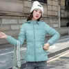 Frauen Parkas Winter Jacke Warme Mit Kapuze Weibliche Grundlegende Mantel Unten Baumwolle Gepolsterte Kurze Outwear Plus Größe 6XL 220818