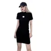 Luksusowa designerska sukienka marka marka damska koszulka czarna biodro sukienka z krótkim rękawem Turtleect Tops198r