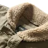 ジャケットの男性が模倣した子羊の毛皮の短い冬の太い襟とフリース工具爆撃機綿服220818