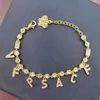 Nuovo design donna Girocollo Bracciali a catena a maglia Lettera di cristallo Ciondolo trapano Meandro Modello Ritratto Gioielli in oro 18 carati NQ003062336