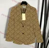 Lady Jacquard Blazers 재킷 반바지 반바지 카키 옷깃 목 코트 창조적 인 포켓 디자이너 코트 반바지 세트