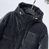 2022 Winter Down Jackets Mens Mens Puffer Jacket Designer Coat Parka Casacos grossos Tecido de couro de imitação brilhante Mantenha o sobretoco de roupas quentes à prova de vento