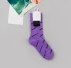 Lüks erkek kadın çorap tasarımcı stoklama klasik mektup rahat nefes alabilen pamuk yeni moda 8 çeşit renk özgürlüğü