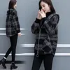 Blended Wool Coat Women Autumn Winter Jacket Plaid Short Woolen Coat Pocket Zipper Jacket Korean Version Lady OuterwearR1650 220819