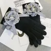 Marke Handschuhe Winter Frauen Kaschmir Fäustlinge Weibliche Große Blume Warme Wolle Fahren 220819