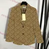 سيدة جاكارد بليزرز سترة شورت Khaki Lapel Neck Coats