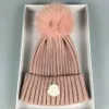 2024デザイナーウィンターニットウールの帽子の女性分厚いニット濃い暖かいフェイクファーポムビーニーハット女性ボンネットビーニーキャップ11色