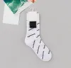 Luxe Hommes Femmes Chaussettes Designer Bas Classique Lettre Confortable Coton Respirant Nouvelle Mode 8 Types De Liberté De Couleur