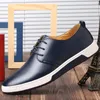 Luxury Mrcoee Men Shoes Casual Leather Fashion Trendy Nero Blu Marrone Scarpe piatte da uomo Drop Business dress sneakers casual