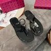 Designer damer tofflor ren gelé sandaler mode platt enkel havssemester flip flop 36-42 meter med låda