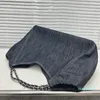 Ladies 56 cm Torba zakupowa niebieskie dżinsowe płótno TOTES Klasyczny pikowany metalowy łańcuch na zewnątrz Podróż duża pojemność Projektant luksusowy torebka na jednolutowe crossbody