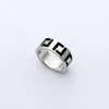 Hochwertiger Hochzeitsschmuck, Verlobungsgeschenk für Frauen, Designer-Paar-Emaille-Ringe, 925er-Silber-Gold-Ring, Damen-F-Ring mit Staubbeutel