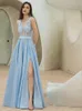 Sky Blue A-Line Evening Dress Luxury For Women Sexig V Neck ärmlös promklänning Hög SLIT med fjäder på axeln 2022 Nyaste