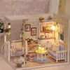 Casa di bambole per bambole fai -da -da -te Casa in legno Casa di bambole in miniatura Kit di mobili per la casa con bambola con regalo per bambini per bambini Regalo di Natale 2012172096