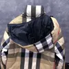 Chaqueta con capucha de diseñador para hombres letras abrigo de invierno para mujeres