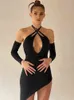 Mozision svart halter rygglös klänning kvinnor sommar ihålig ut-axel sexig festklubbklänningar kvinnlig mode elegant klänning t220819