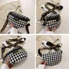 أكياس حزام HBP للنساء مصممة أنيقة Houndstooth plaid سلسلة الخصر القماش الفاني أنثى حزمة واسعة الحزام كروس الصدر حقيبة 220809