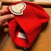 Nuevo diseñador de tapa de beanie sombreros tejidos de punto Hombres para mujeres para el cráneo de invierno de invierno sombrero de cubo de 6 colores de alta calidad