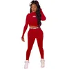 Fall Women Active Tracksuits من قطعتين محددات أحرف طويلة الأكمام مطبوعة من النوع الثقيل وملابس السراويل الرياضية عالية الخصر