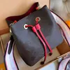 Designerka worka nerwowa skórzane na ramię worki na ramię luksusowe brązowe czarne torebki torebki crossbody klasyczne kobiety neo noe totes