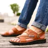 Sandálias de couro genuíno masculino de alta qualidade sapatos respiráveis ​​de verão chinelos de praia plana 2022 Rua para mensandals