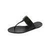 2022 Designer Mulher chinelos de sand￡lias de sand￡lias Bottoms Flip Flops Mulheres Moda de sand￡lia de luxo Flip-flops Roman Sandals Roman Sapatos de praia planos tamanhos de praia 35-42