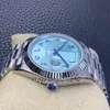 EWF Day Date 228206 ETA A2836 Montre automatique pour homme Lunette cannelée Bleu glace Chiffres arabes Cadran Bracelet présidentiel Même carte série Super Edition Puretime A1