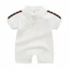 Mode nyfödda baby rompers flickor och pojke kort ärm bomullskläder designer brev tryck spädbarn baby romper barn pyjamas