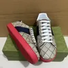 Italie Bee Casual Chaussures Ace sneaker Femmes Blanc Chaussure En Cuir Plat Vert Bande Rouge Brodé Tigre Serpent Couples Baskets Chaussures taille 35-48