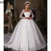 Stunning Ball Gown Wedding Dresses with Long Sleeves Major Beading Sequined Puff Princess Formal Church Bridal Dress Dubai Arabic Brides Vestidos De Novia CL0919
