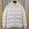 Män Nylon dunjacka Shiny Laque Full Rib ärm Modedesigner Gentleman Borttagen Huva Welt Ficka Dragkedja Snap Warm Coat