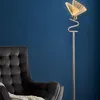 Golvlampor färg glaslampa kreativ personlighet modern vertikalt vardagsrum sovrum barn fjäril bordslampa