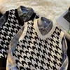 Men Houndstooth Sweater Vest Vintage Vneck Loose College AllMatch ärmlösa tröjor Par Fashion Sticked Tops Harajuku 220822