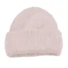 冬の帽子を売るベレー帽女性のための本物の毛皮のニット帽子