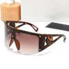 Diseñador de moda Vintage Conducción de gafas de sol Hombres Mujeres Anti-UV lentes polarizadas Viajes Beach Marca Luxury Sun Glass Top Hardware Marco de metal Accesorios