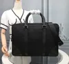 Klassieke mannen schouderfietcase zwarte tas lederen ontwerper nylon handtas zakelijke heren laptop messenger tassen