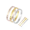 Bracelets de créateurs design bracelet bracelet bracelets pour femmes en acier inoxydable boucle en or bracelet bijoux de mode hommes et femmes303C