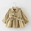 Tench Coats Childrens Odzież dziewczęta płaszcz dla dzieci Kurtka wiosna jesień koreański styl uroczy długi okopa dziecięca wiatraka A220826