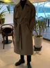 Herrgravrockar iefb herrkläder koreansk trend vindbrytare mitt långa lösa kläder stiliga mans hösten casual trench coat med bälte 4312 220826